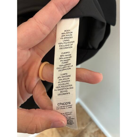 Chico’s Gold Embroidery Cuff Detail Black Blazer Jacket Size Medium - Picture 5 of 8